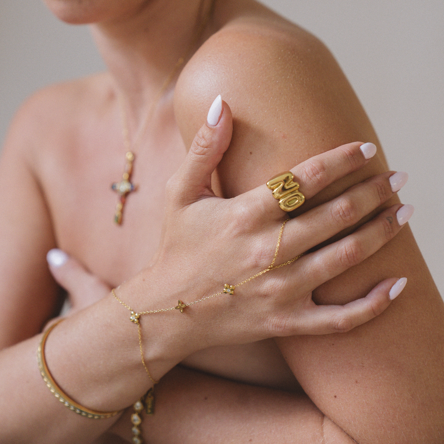FLEUR. Hand chain
