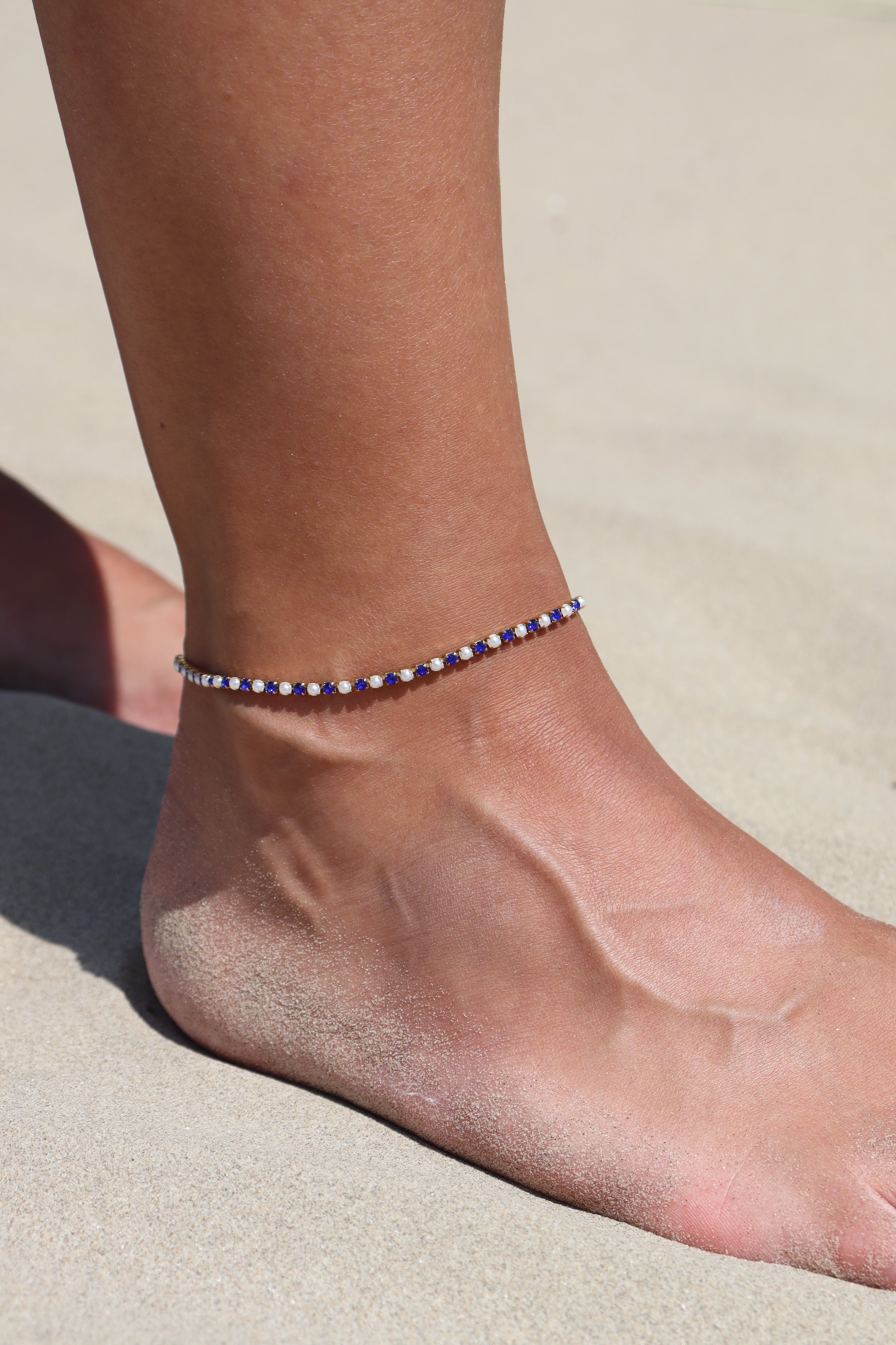 ISLA. ANKLET