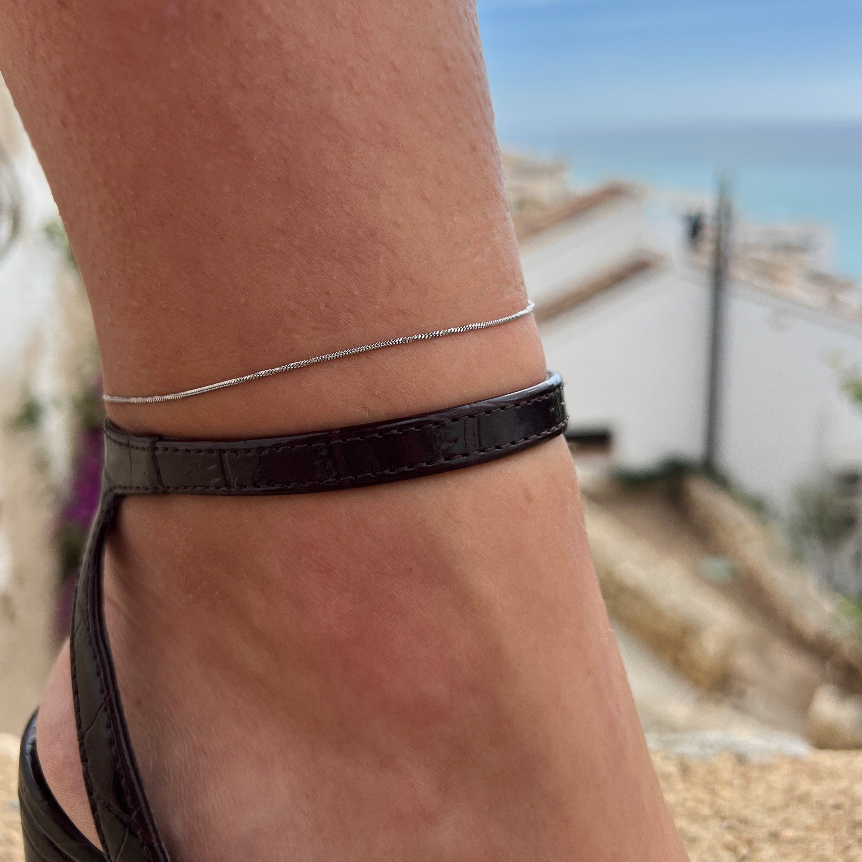 TWISTED THIN. ANKLET