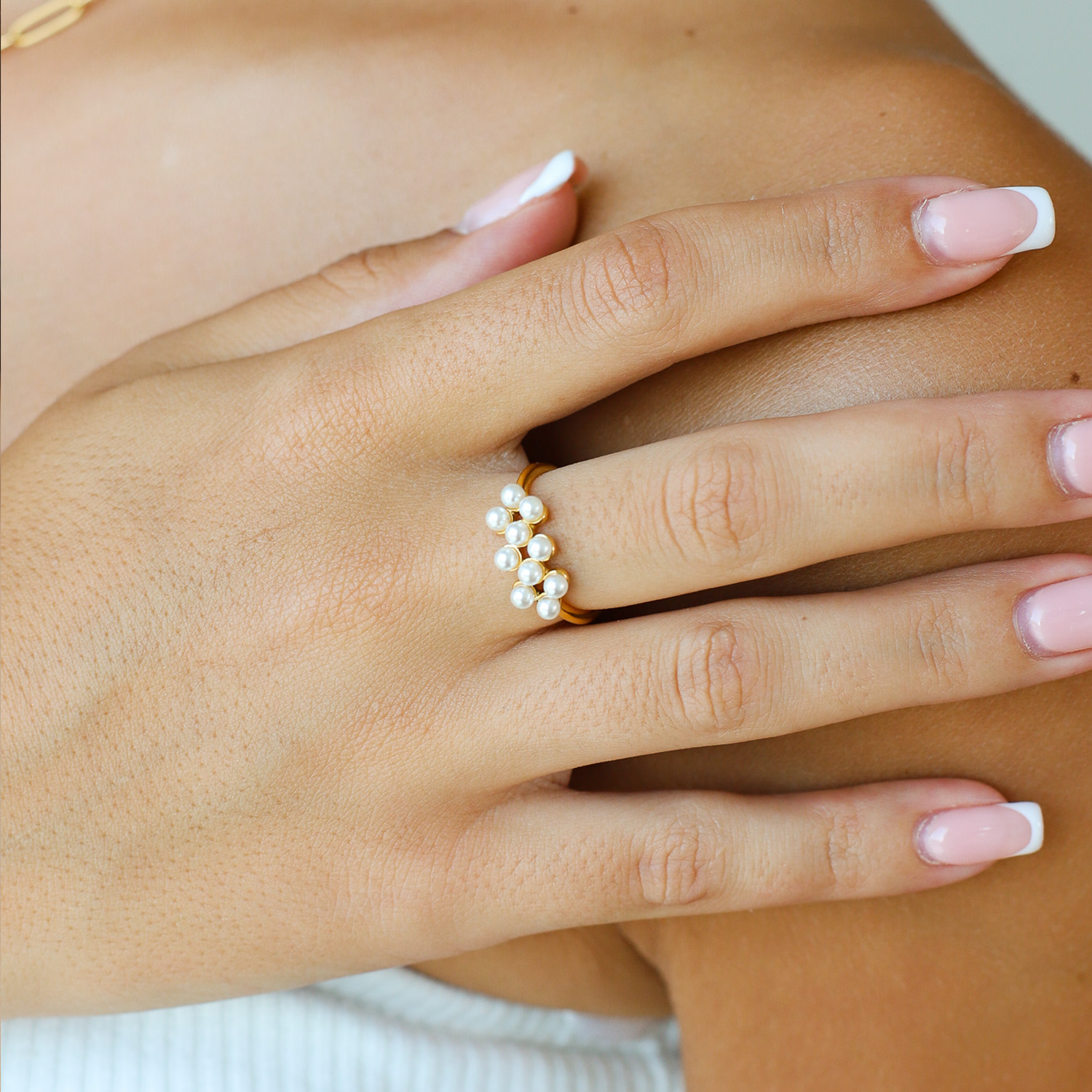 PEARL RING.