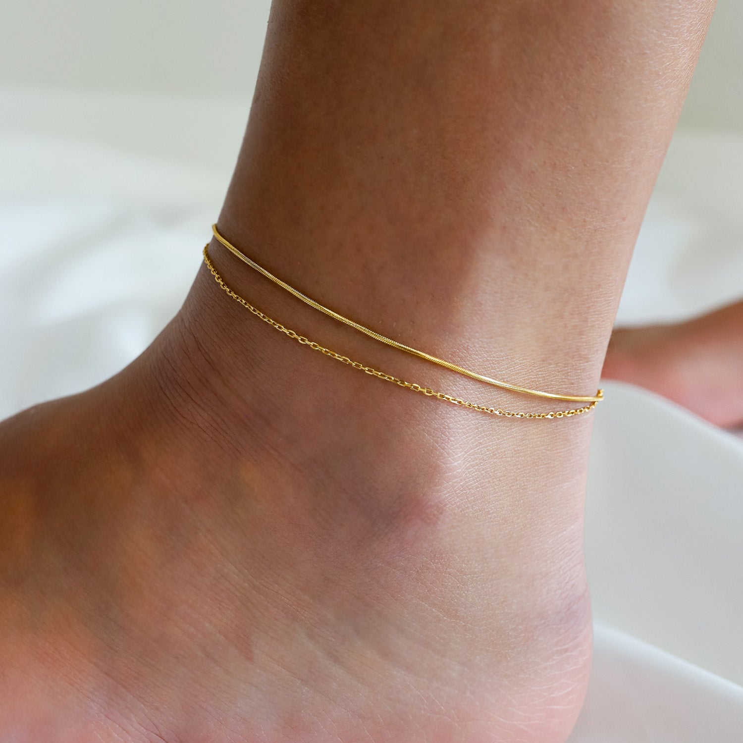 AIRE. anklet