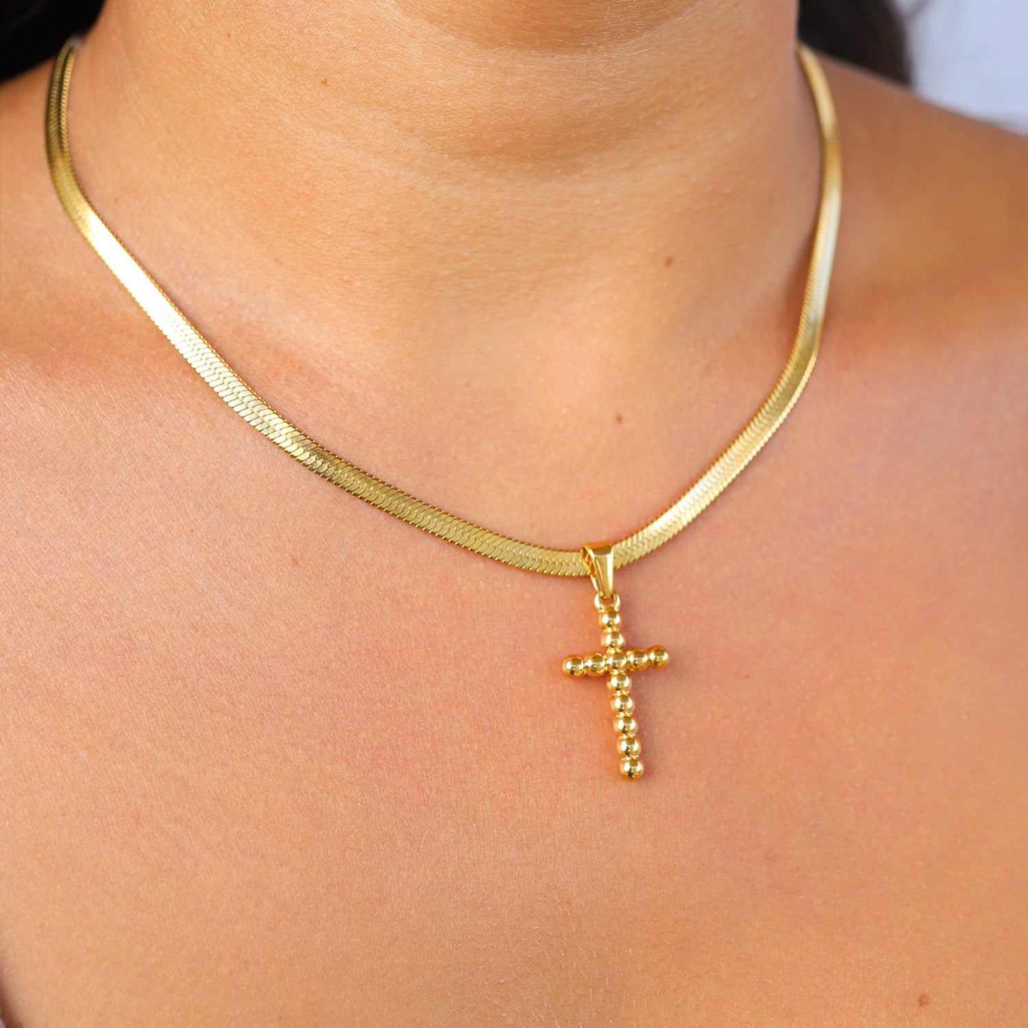 CROSS PENDANT.
