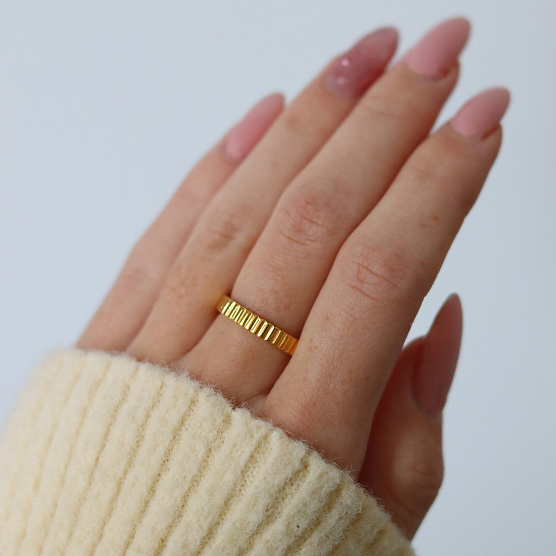 RIBBED.