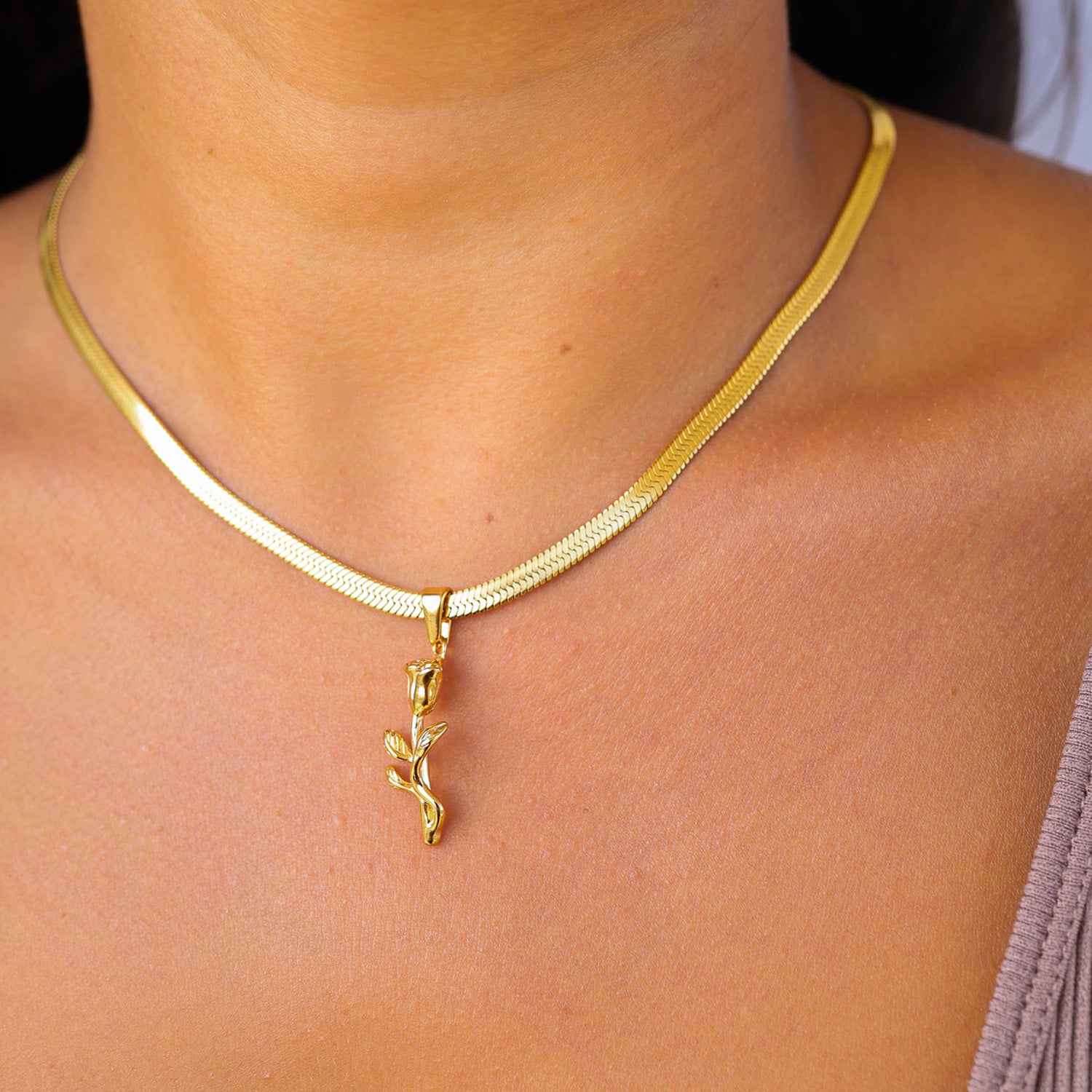 ROSE PENDANT.