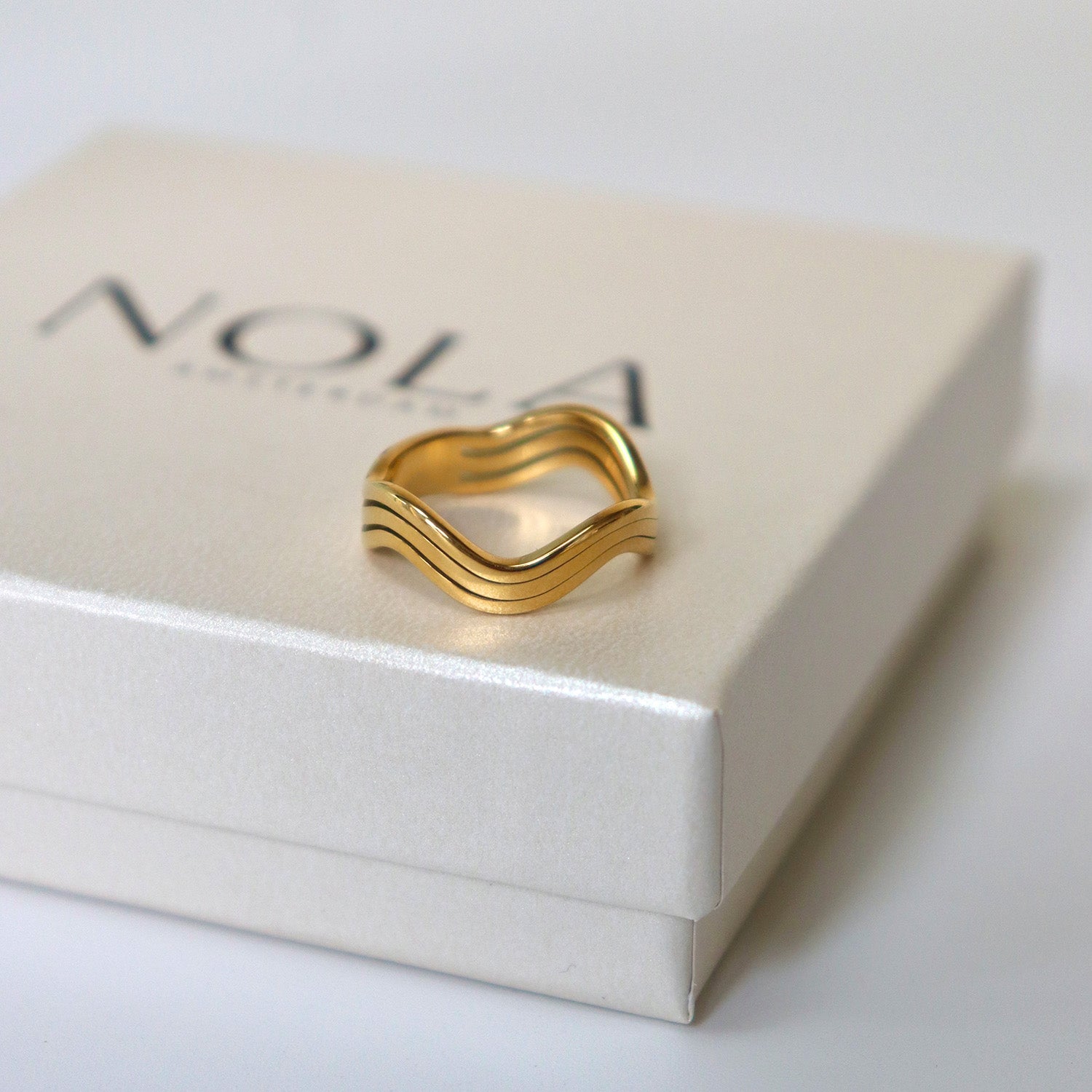 WAVE. RING