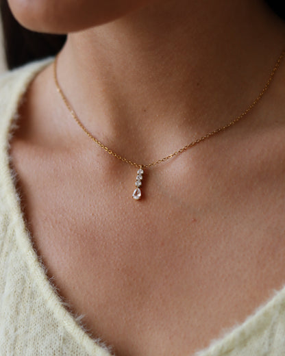 TRINITY. Necklace