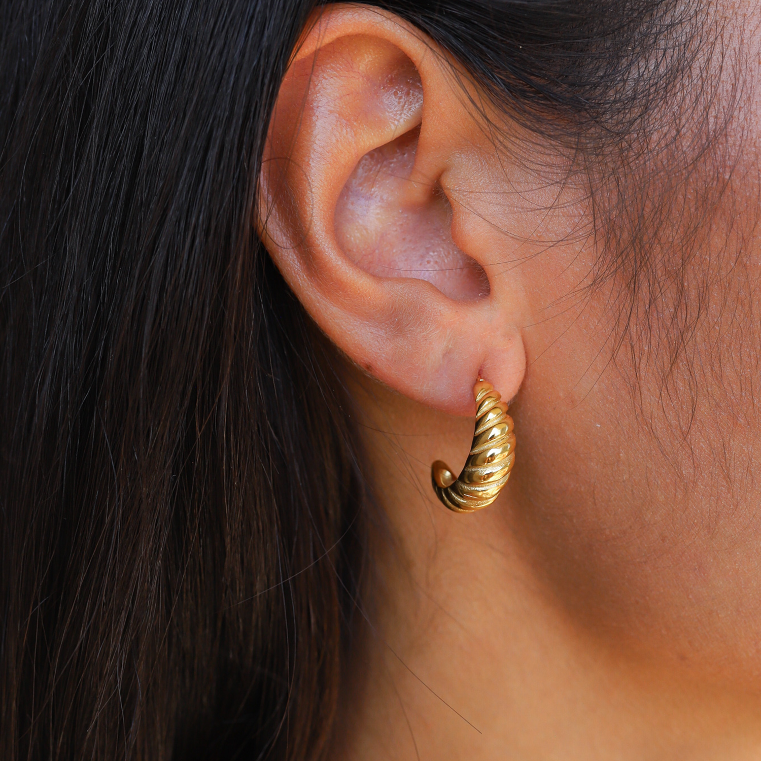 CROISSANT. earrings